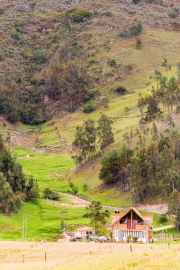 Rustic Retreat: Colombia's Highland Harmony